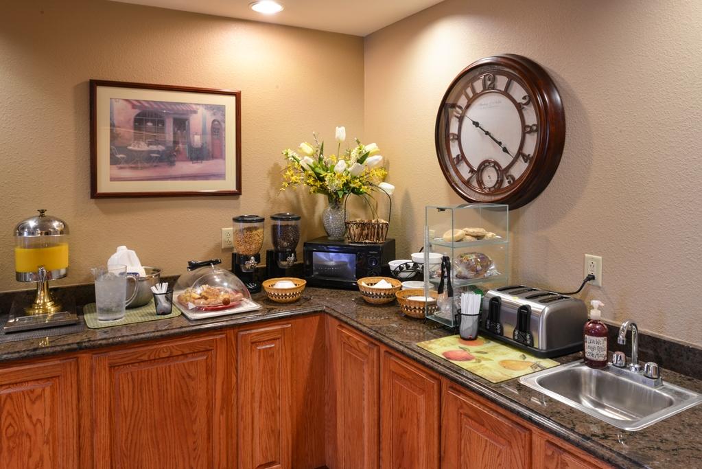 Country Hearth Inn & Suites Edwardsville Servizi foto