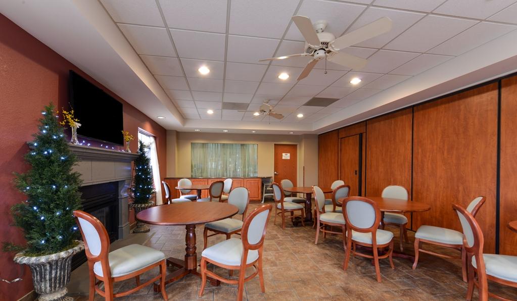 Country Hearth Inn & Suites Edwardsville Servizi foto