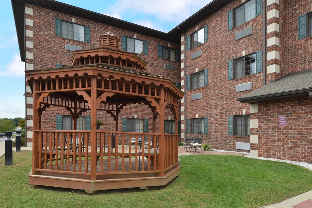 Country Hearth Inn & Suites Edwardsville Esterno foto