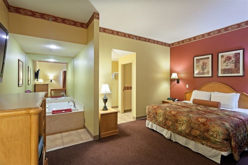Country Hearth Inn & Suites Edwardsville Esterno foto