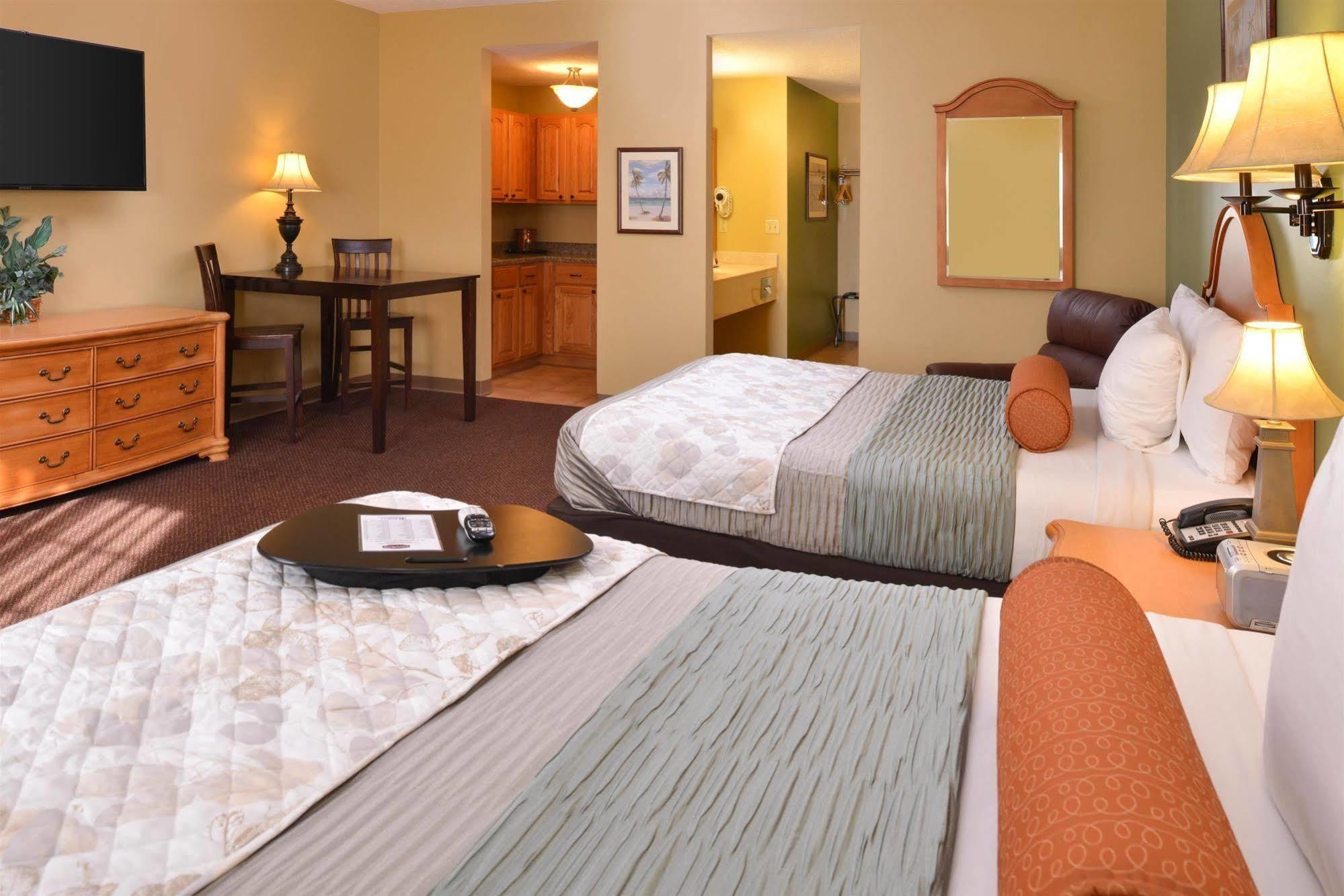 Country Hearth Inn & Suites Edwardsville Esterno foto
