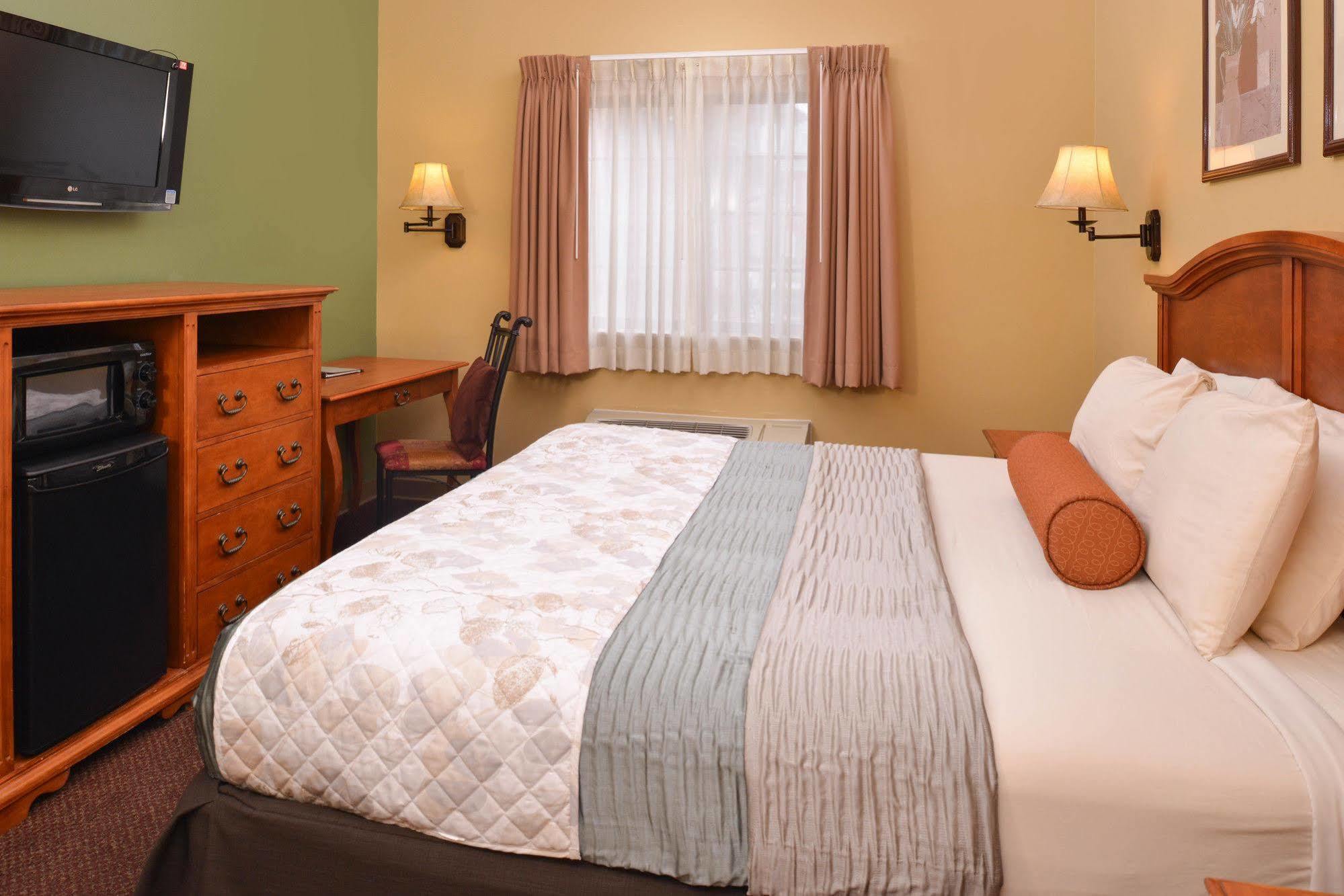 Country Hearth Inn & Suites Edwardsville Esterno foto