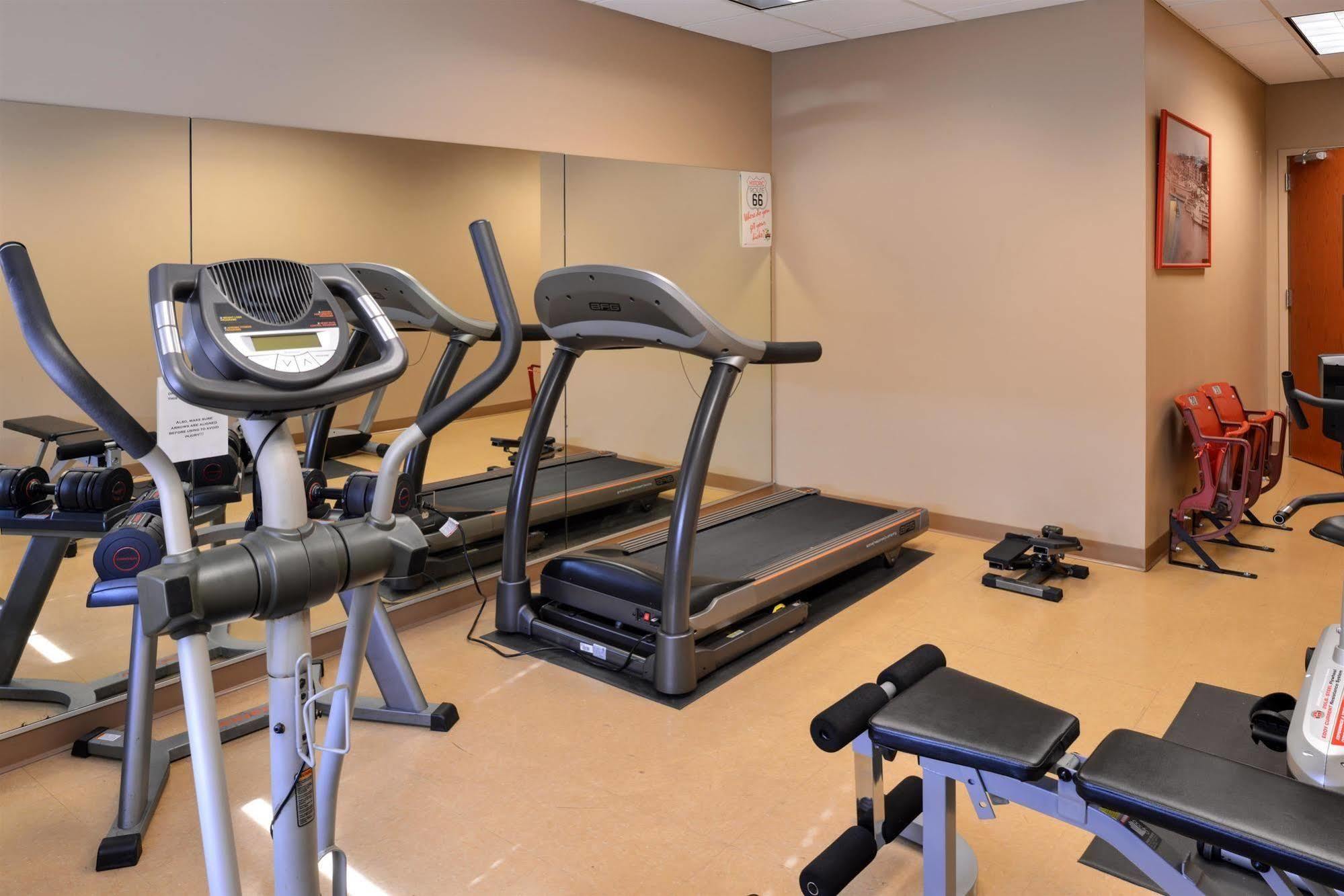Country Hearth Inn & Suites Edwardsville Esterno foto