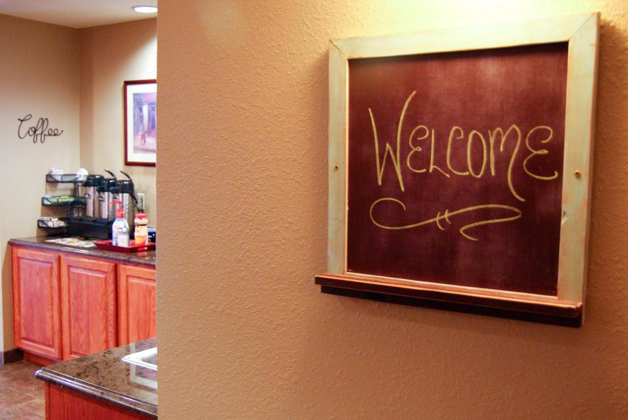 Country Hearth Inn & Suites Edwardsville Esterno foto